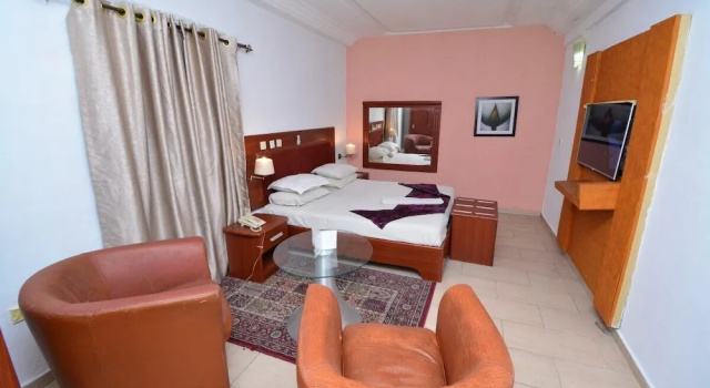 Номер Classic Signatious Hotels & Suites Lagos