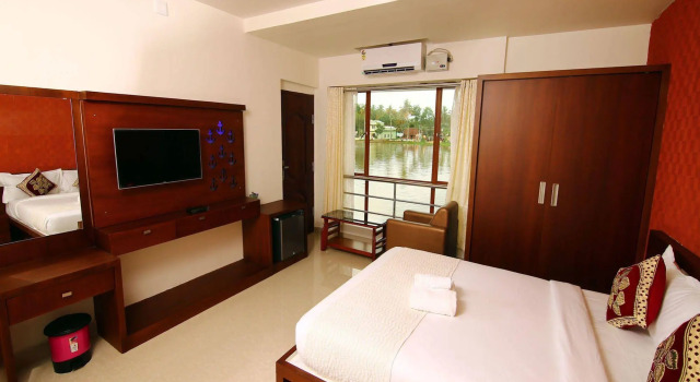 OYO 2589 Hotel Captains Cabin