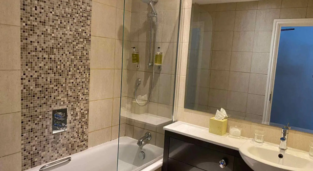 Трёхместный номер Standard Croft Court Hotel