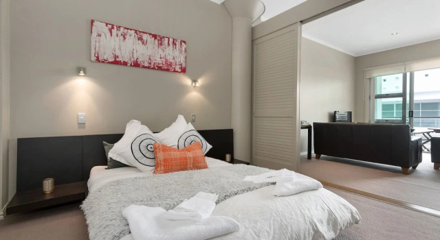 Perfect Location, Viaduct Harbour CBD