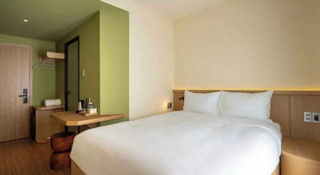 Deluxe dobbelt værelse med altan med byudsigt DP Hotel