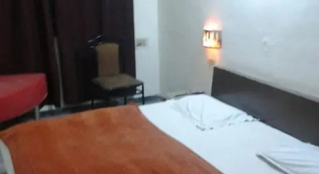 Hotel Rama Inn