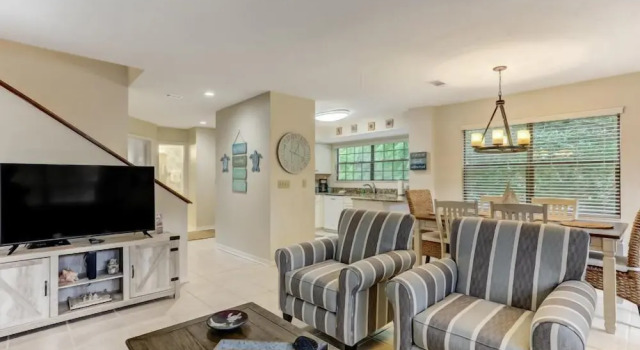 309 Sailmaker, Забронировать Дом для отпуска Амилия Jacksonville Coast, рядом с Магазины Palmetto Walk
