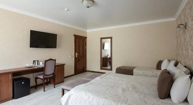 Трёхместный номер Standard с балконом Carparosa Hotel