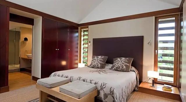 Четырёхместный номер Standard Le Manoir du Lys, The Originals Relais
