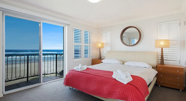 Апартаменты Beachfront Palm Beach Townhouse