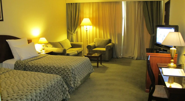 Grand Pyramids Hotel