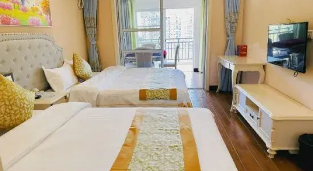 Люкс с 3 комнатами с балконом Tongqi Yunshe Holiday Villa (Heyuan Bavarian Manor Branch)