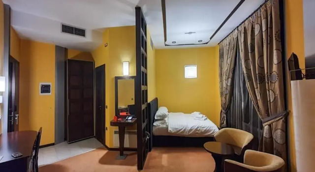 Трёхместный номер Standard Dajti Tower Belvedere Hotel
