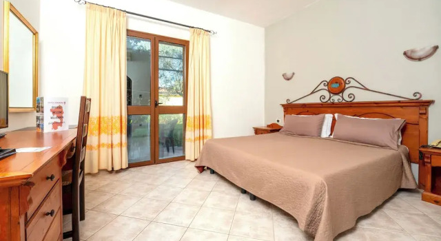 Hotel Ribot with pool in Arborea
