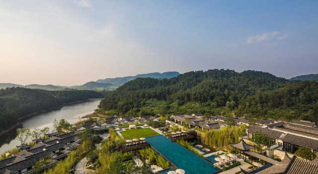 Двухместный номер Standard Banyan Tree Anji
