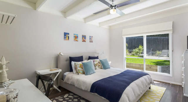 Blairgowrie Bella - light filled home with great deck, Book Hotel  