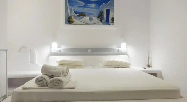 Студия Paleochori Studios