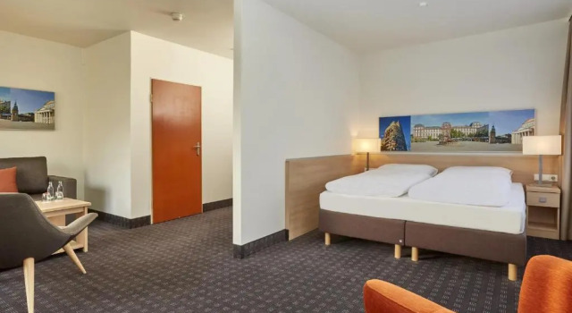 Люкс H+ Hotel Darmstadt