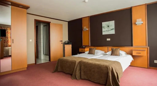 Hotel Koeckhofs, Забронировать Отель Хамонт-Ахел 