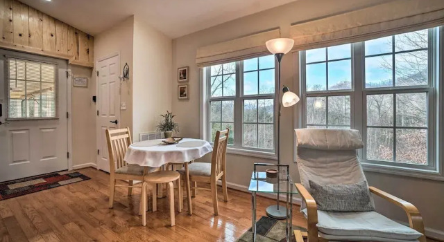 Peaceful Chattahoochee Apt w/ Mountain Views, Boek Hotel Hiawassee 
