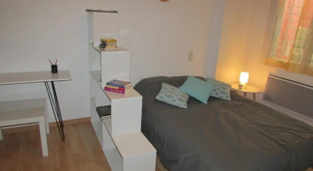 Studio Rue De La Cathédrale, Prenota Hotel Hotel a Alvernia con parcheggio, Parcheggio
