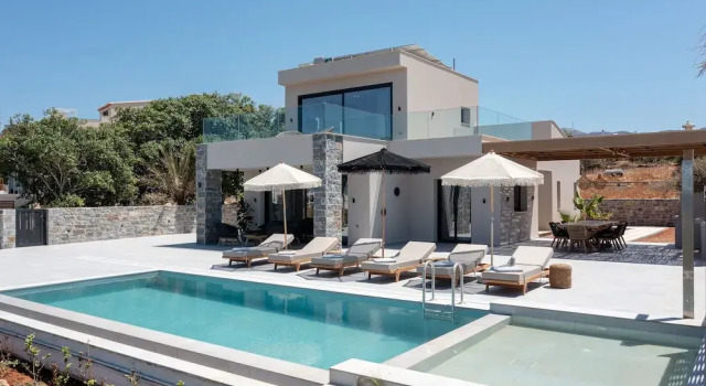 Nysa Luxury villa 1