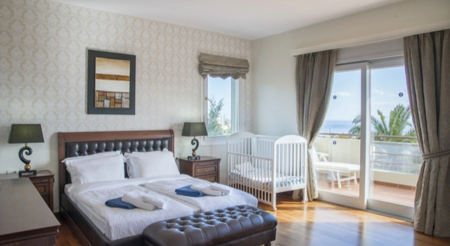 Villa Irida, sleeping 8, sea views, private pool, Забронировать Вилла Отели East Crete с парковкой, Парковка