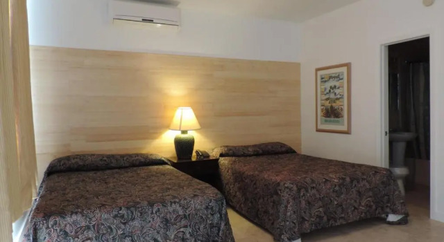 Двухместный номер Standard James Hotel