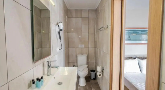 Трёхместный номер Standard с балконом Bayram Hotel