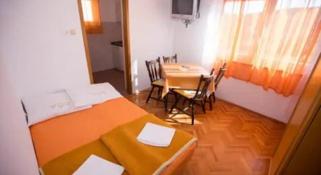 Apartments Lopar 178, Prenota Appartamento Hotel a Isole Quarnerine con parcheggio, Parcheggio