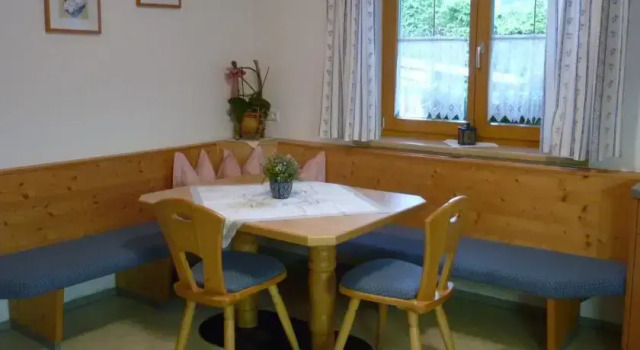 Haus Bergzauber, Rezerwuj Hotel Hotele w Tyrol z parkingiem, Parking
