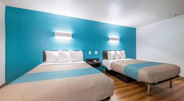 Четырёхместный номер Deluxe Motel 6-Decatur, TX