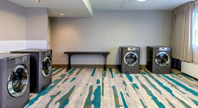 DoubleTree by Hilton Boston/Westborough, Rezerwuj Hotel Hotele w New England z basenem, Basen