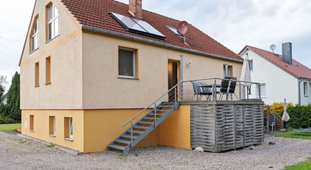 Snug Apartment in Kalkhorst with Terrace near City Center, Забронировать Апартаменты/квартира Калхорст Мекленбург-Померания