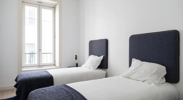 Classy 2BDR Apartment in Downtown by LovelyStay