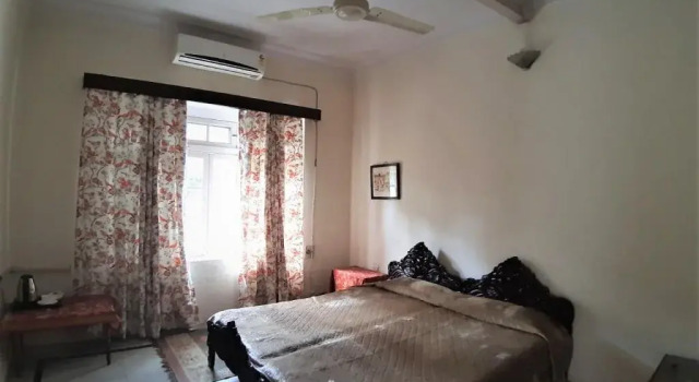 Hotel Shree Niwas, Забронировать Отель Отели штата Раджастхана с парковкой, Парковка