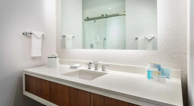 Двухместный номер Standard с балконом Hampton Inn & Suites Santa Monica