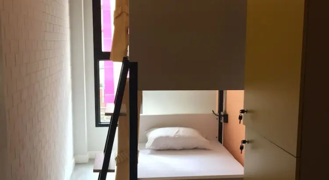 Кровать в общем номере Bed@Town Hostel