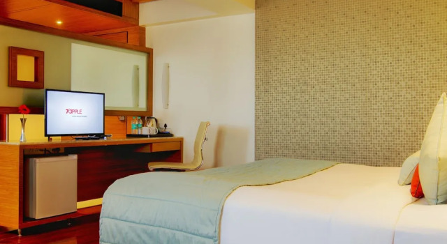 7Apple Hotel - Pune