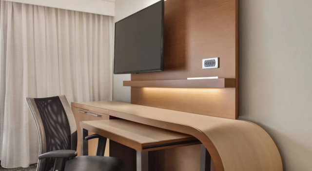 Люкс c 1 комнатой Courtyard by Marriott Palmdale