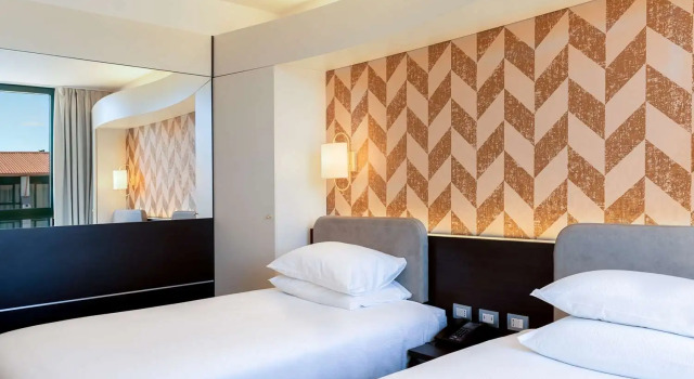 Двухместный номер Standard Doubletree by Hilton Milan Malpensa Solbiate Olona