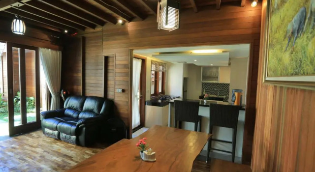 Вилла Raja Woods Villa