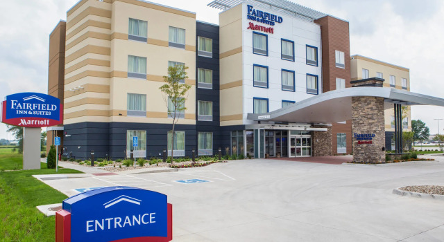 Fairfield Inn & Suites Waterloo Cedar Falls, Rezerwuj Hotel Hotele w Waterloo ze śniadaniem, Śniadanie