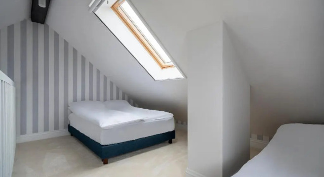 W Starym Porcie - pokój z widokiem na Zalew Wiślany balkonem i antresolą, Varaa Hostelli Krynica Morska 