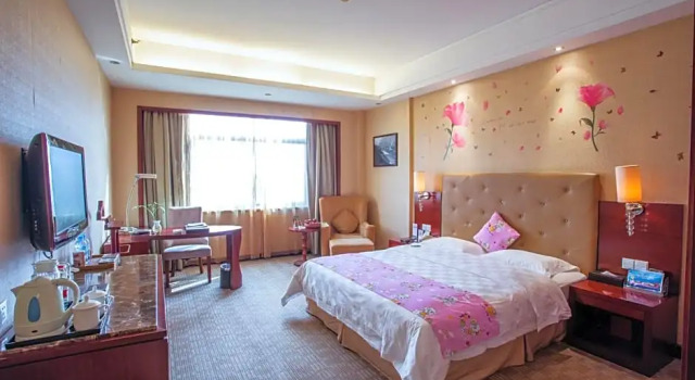 Номер Superior Yiyang Huatian Hotel