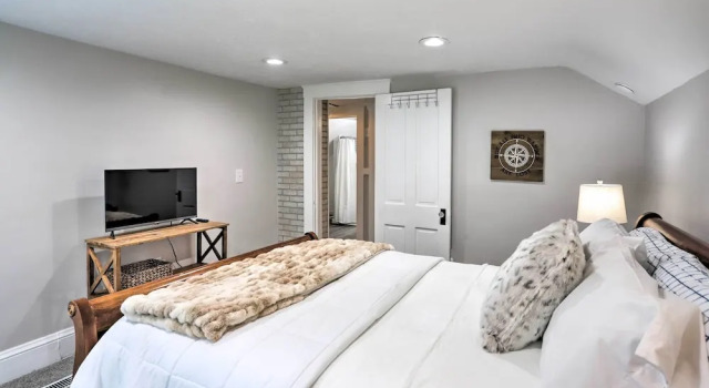Коттедж Pet-friendly Home - 1/2 Mi to Downtown Willoughby!