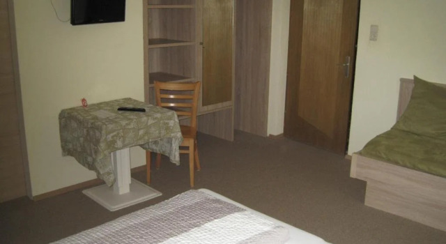 Haus Leo, Rezerwuj Hotel Hotele w Tyrol z parkingiem, Parking