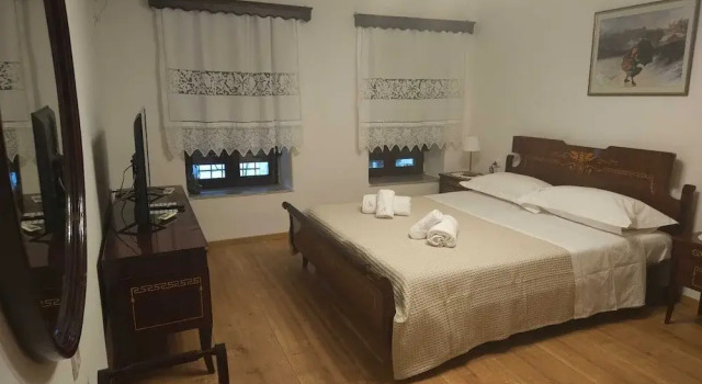 Amalias House, Забронировать Гостевой дом Недорогие отели Гирокастры, недорого