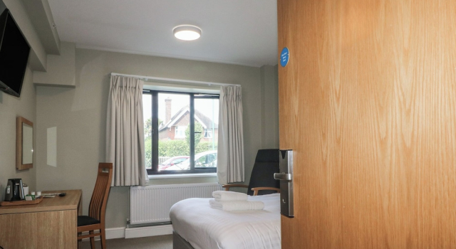 Marine Court Ground-floor Accessible Double, Забронировать Отель Отели Исторического графства Суссекса с парковкой, Парковка