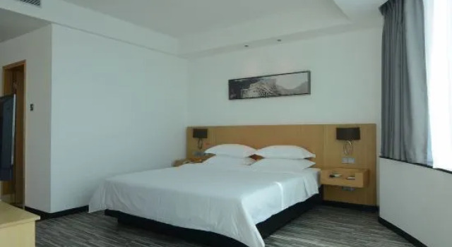 Люкс Luxury Jtour Inn Shenzhen Fuyong Hesha Road