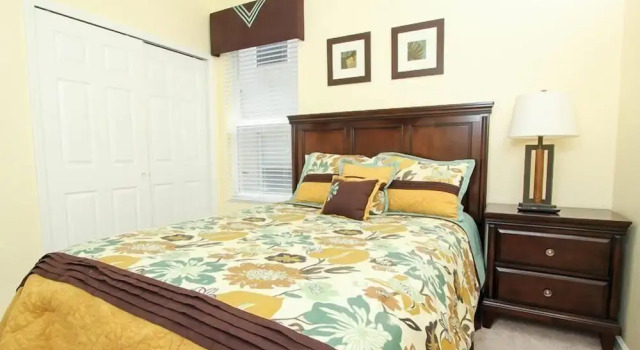 Lovely 4 Bedroom 4 Bath Pool Home in Kissimmee Resort