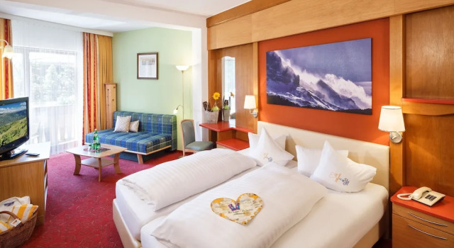 Семейные апартаменты с 2 комнатами с балконом Familienhotel Hinteregger