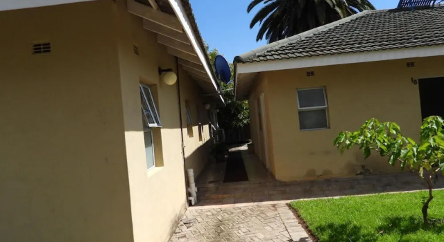 2 Bed Apartment With Ensuite Kitchenette- 2071, Buchen Sie Ferienwohnung Harare Simbabwe
