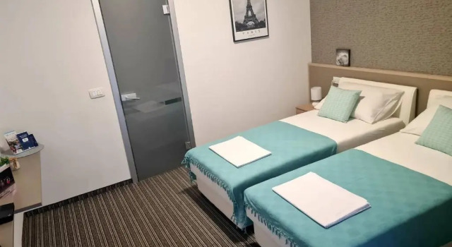 BoNiToS, SOBE-ROOMS, Rezerwuj Hotel Slavonski Brod 